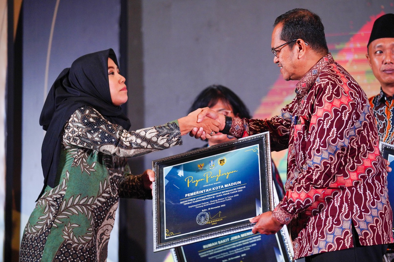 Sabet 2 Penghargaan KI Awards, Pemkot Madiun Dapat Skor Tertinggi untuk Badan Publik Informatif